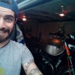 chargement du camion pour aller rouler sur circuit