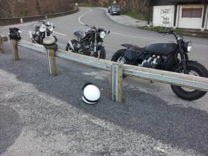 Sortie petit comité avec une GL 1000 de 1975, un Mostro 651 bien préparé et une Inazuma 750 full stock