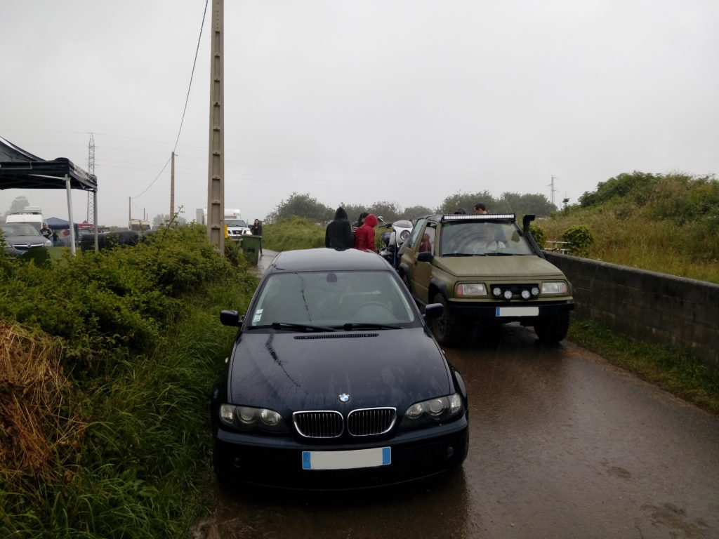 un 4x4 espagnol sort nos remorque du terrain boueux du MotorBeach 2018
