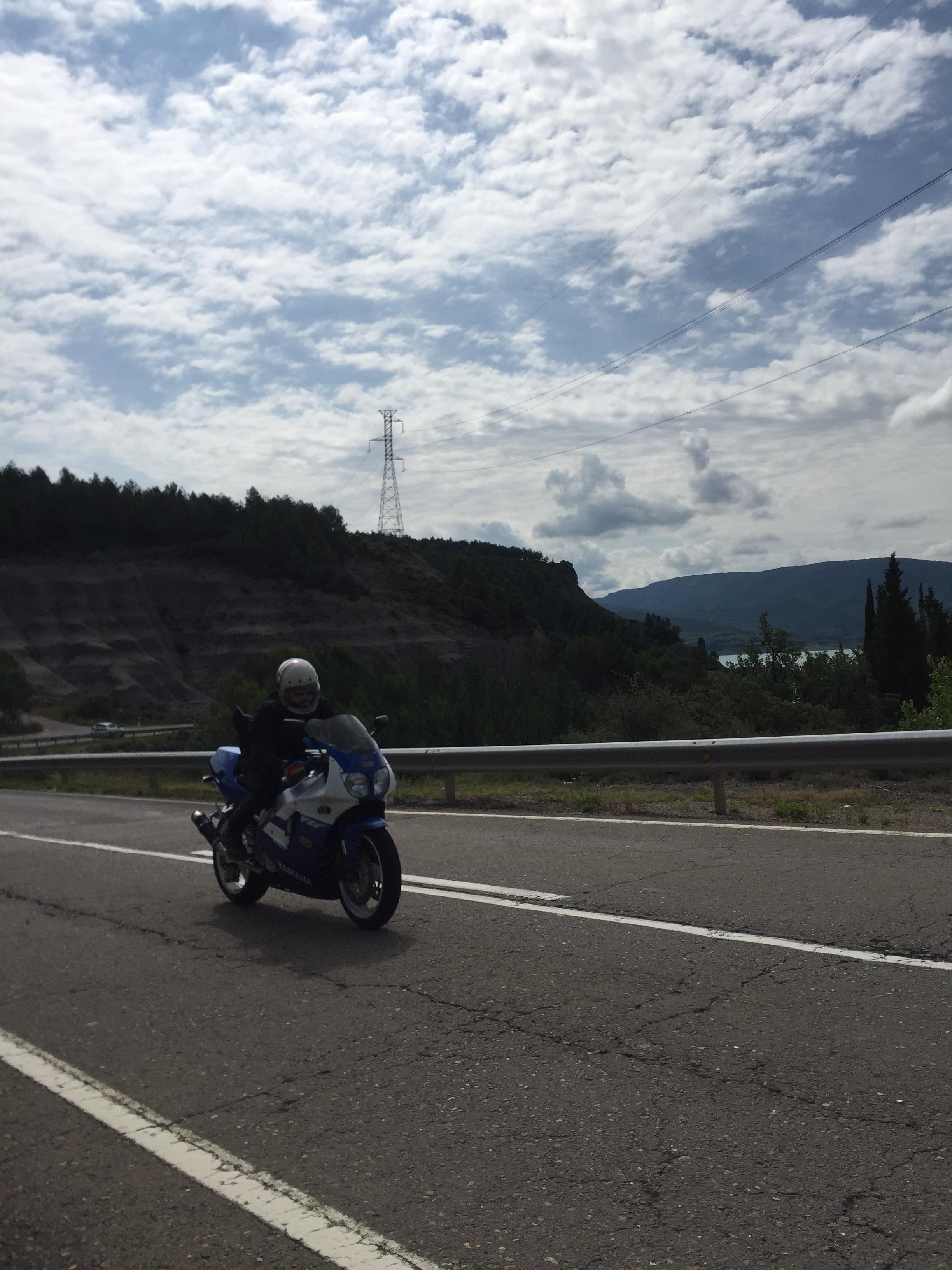 l-YZF-de-Boulou-sur-les-route-de-Navarre